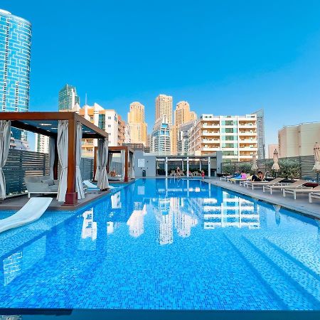 Fam Living - Marina Marvel - Studio Apartment With Breathtaking Views In Studio One Tower ดูไบ ภายนอก รูปภาพ