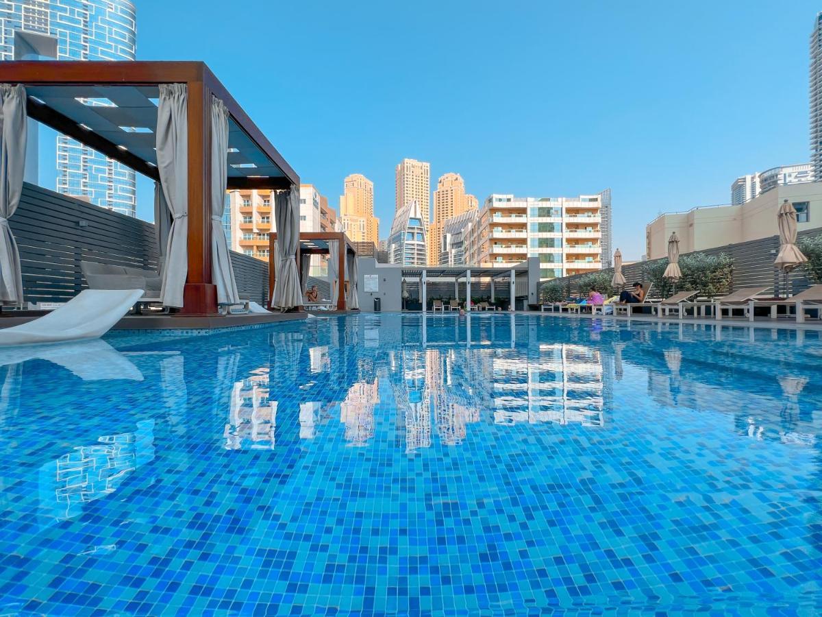 Fam Living - Marina Marvel - Studio Apartment With Breathtaking Views In Studio One Tower ดูไบ ภายนอก รูปภาพ